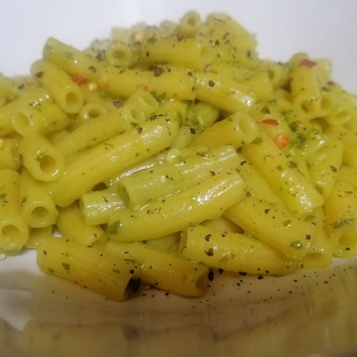 photo of Pesto Princess Basil & Lemon Pesto shared by @nicoledupreez on  10 Oct 2021 - review