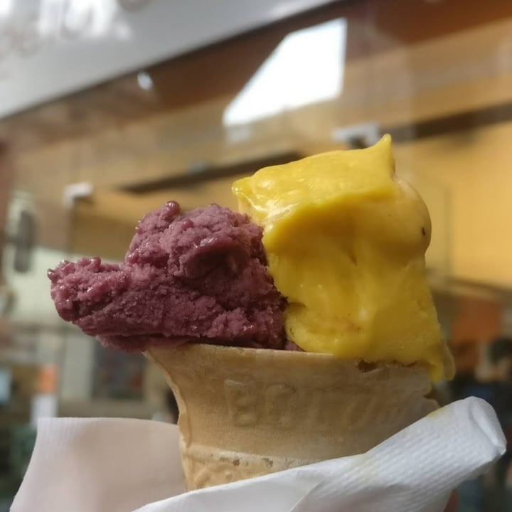 photo of Gelateria Gianni Gelato shared by @a2390 on  29 Oct 2021 - review