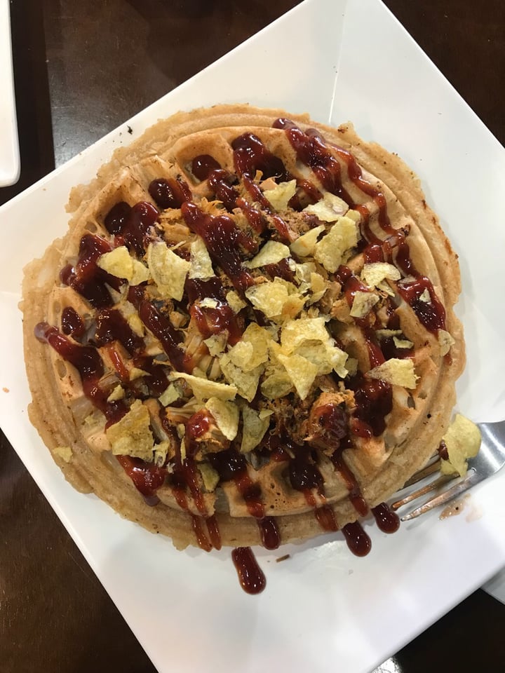 review photo of The Buzz Coffee & Cafe Vegan BBQ Chicken shared by @hanrezac on 01 Apr 2019 - review