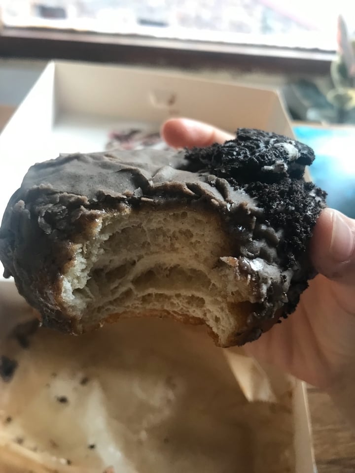 photo of Bite Me Café Donut de Oreo shared by @the2clocksgirl on  20 Nov 2019 - review