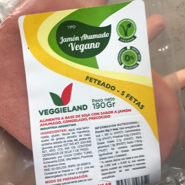 review photo of Veggieland Jamón Ahumado Vegano Feteado shared by @candeballesta on 15 Sep 2022 - review