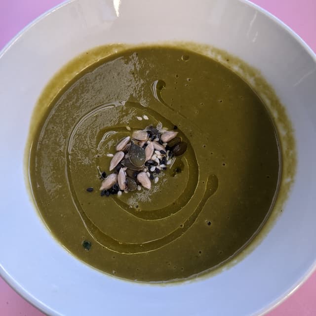 Photo of the dish “Crema de espinacas, puerros y pera”