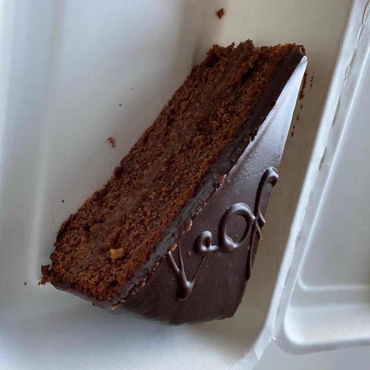photo of VegAmore sacher shared by @quandleloup on  20 Nov 2020 - review