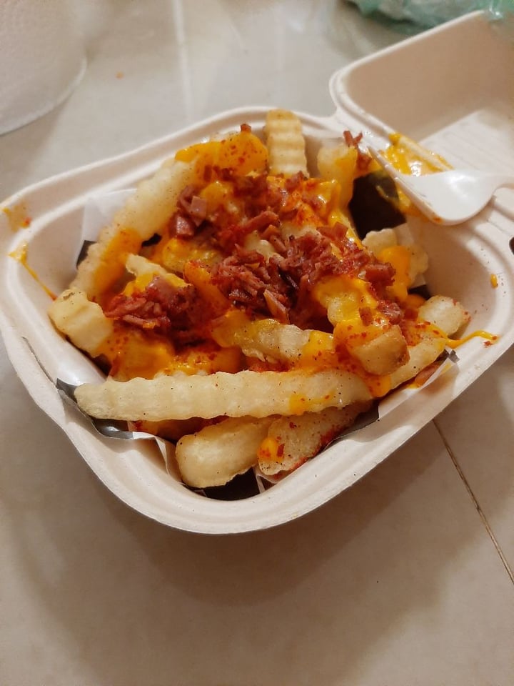 review photo of COMET 984 - 50's Diner Loaded French Fries shared by @robertina on 27 Mar 2020 - review