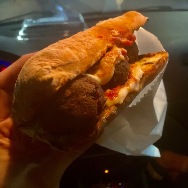 Foto del piatto “Vegan Meatball Sub”