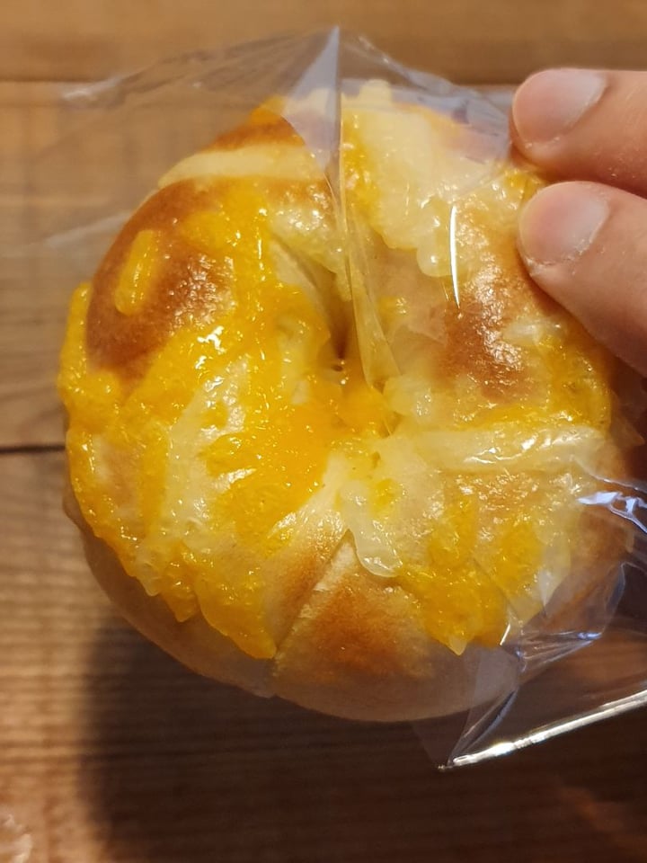 photo of Yiihotang Bagel with Cream Cheese Filling shared by @shengasaurus on  15 Oct 2019 - review