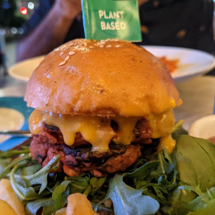 review photo of Privé Wheelock Plant-Based Truffled Mushroom Swiss Burger shared by @preethiness on 10 May 2021 - review