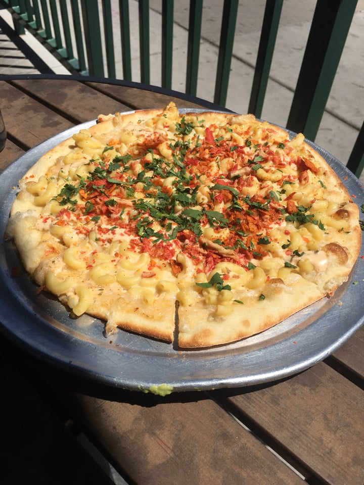 review photo of VegeNation Mac n cheese pizza shared by @brittybird on 02 Jun 2019 - review