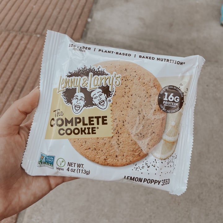 photo of Lenny & Larry’s The Complete Cookie Lemon Poppyseed shared by @danieatsoat on  16 Aug 2021 - review