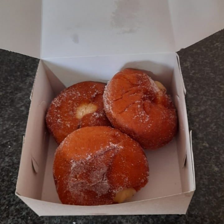 photo of Fresh Earth Food Store Custard 🍩 Donut shared by @earthchild24 on  18 Oct 2022 - review
