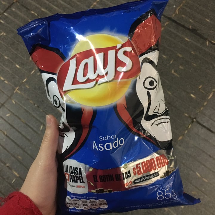 photo of Lay's Papas Fritas Sabor Asado shared by @abigrischpun on  12 Aug 2021 - review