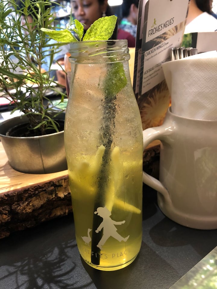 photo of Hans Im Glück German Burgergrill Mango ginger lemonade shared by @noll-fyra on  11 Jan 2019 - review