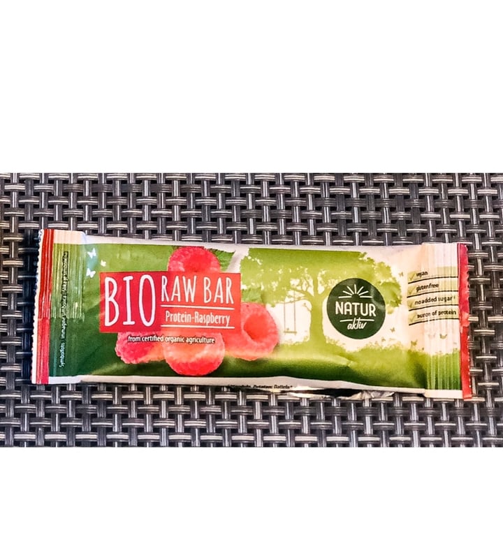 photo of ALDI Bio raw bars protein-raspberry 💕 shared by @aria95 on  21 May 2020 - review