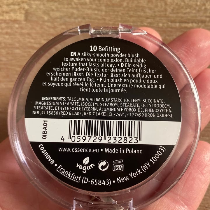 review photo of Essence Cosmetics The Blush shared by @lorenavegana on 07 Jul 2021 - review