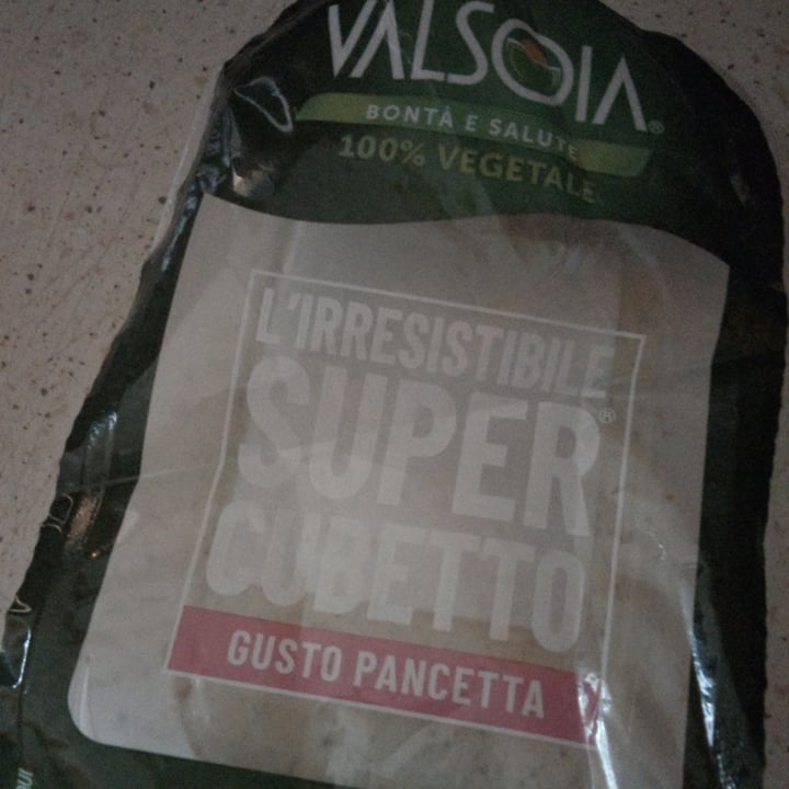 review photo of Valsoia L'irresistibile super cubetto - gusto pancetta shared by @saimonanimalslover on 10 Oct 2022 - review