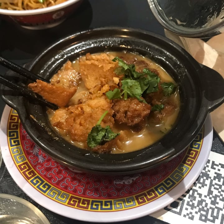review photo of Tien Hiang Marmite poulet caramelisé shared by @marbracco on 10 Dec 2022 - review