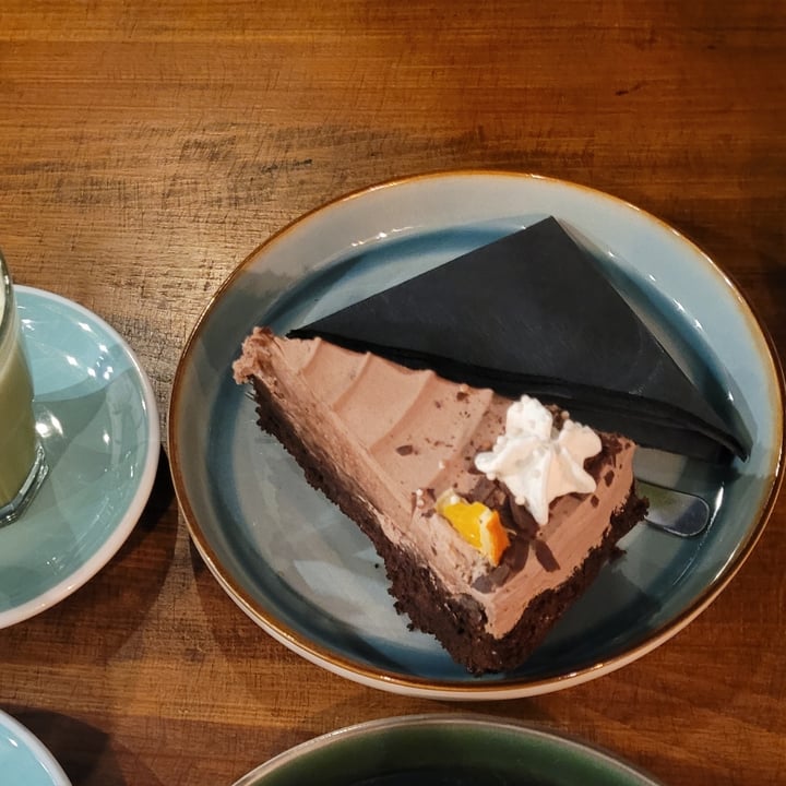 photo of LYR Speciality Coffee and Food Orange Chocolate Cake shared by @mcc on  02 Dec 2022 - review