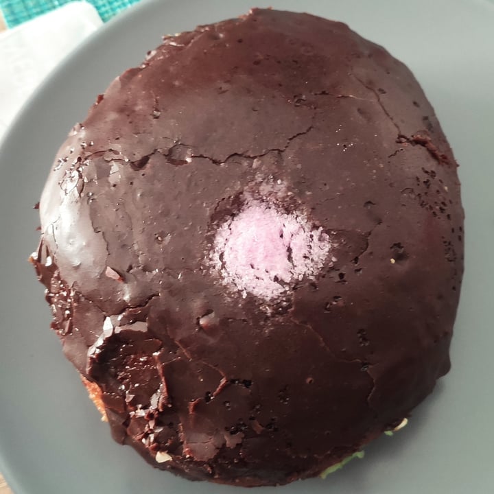 photo of Delish Vegan Doughnuts Violet sea shared by @celiaveglove on  19 Jan 2022 - review