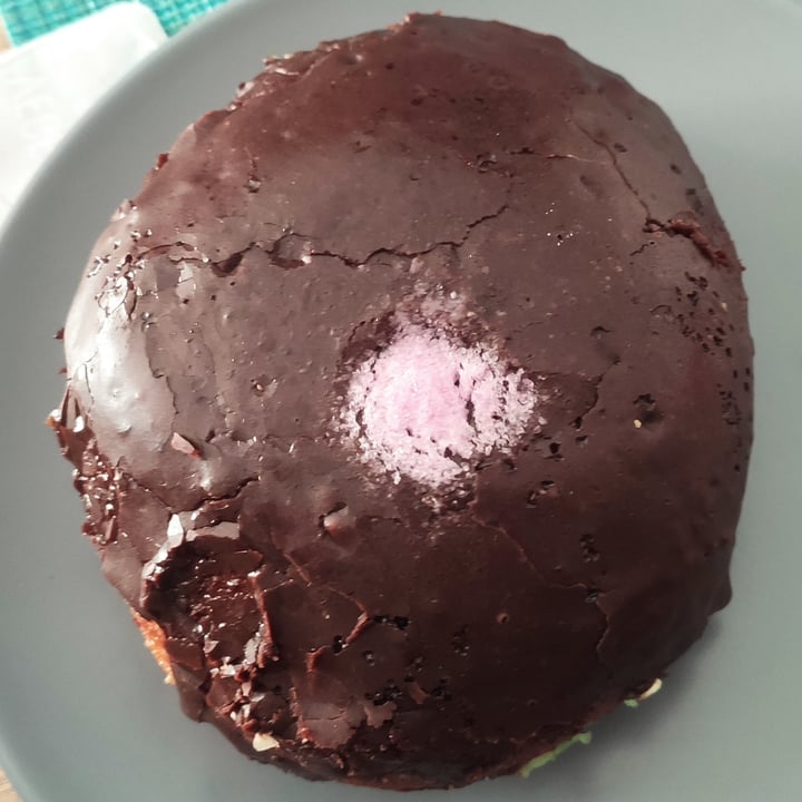 review photo of Delish Vegan Doughnuts Violet sea shared by @celiaveglove on 19 Jan 2022 - review