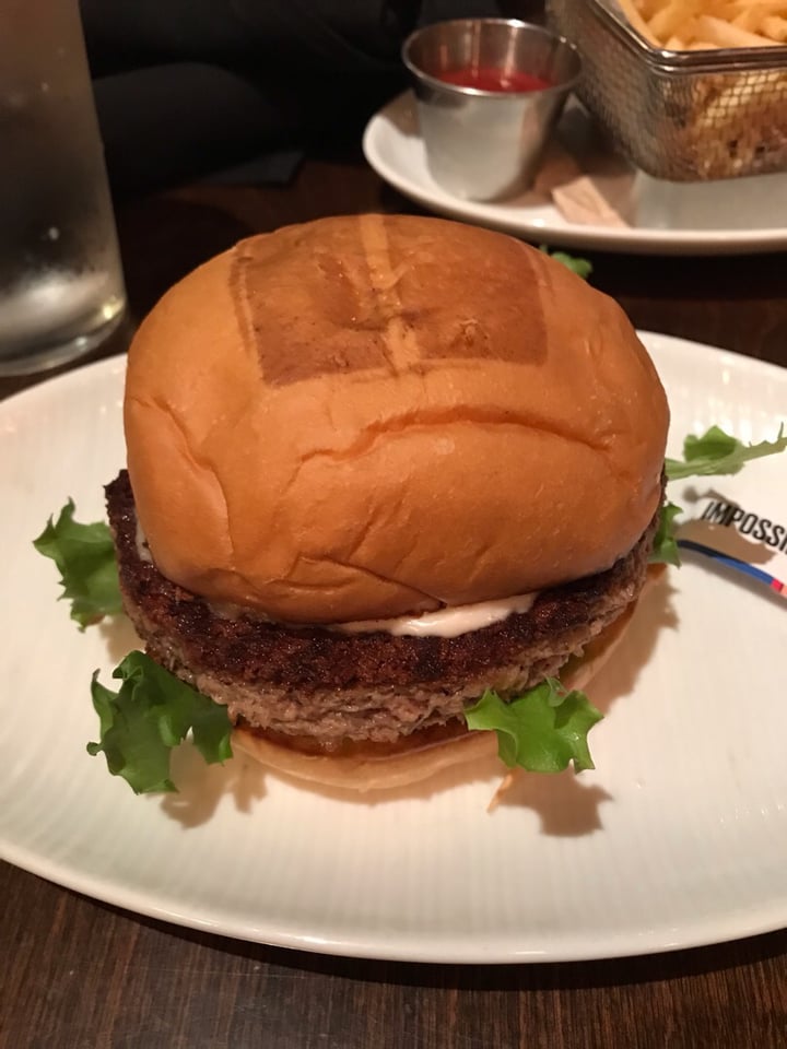 photo of Umami Burger Anaheim Impossible Trufflemaker shared by @nikkimmorgan6 on  18 Aug 2018 - review