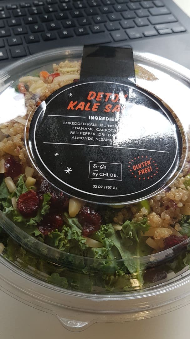 Foto do prato “Detox Kale Salad”