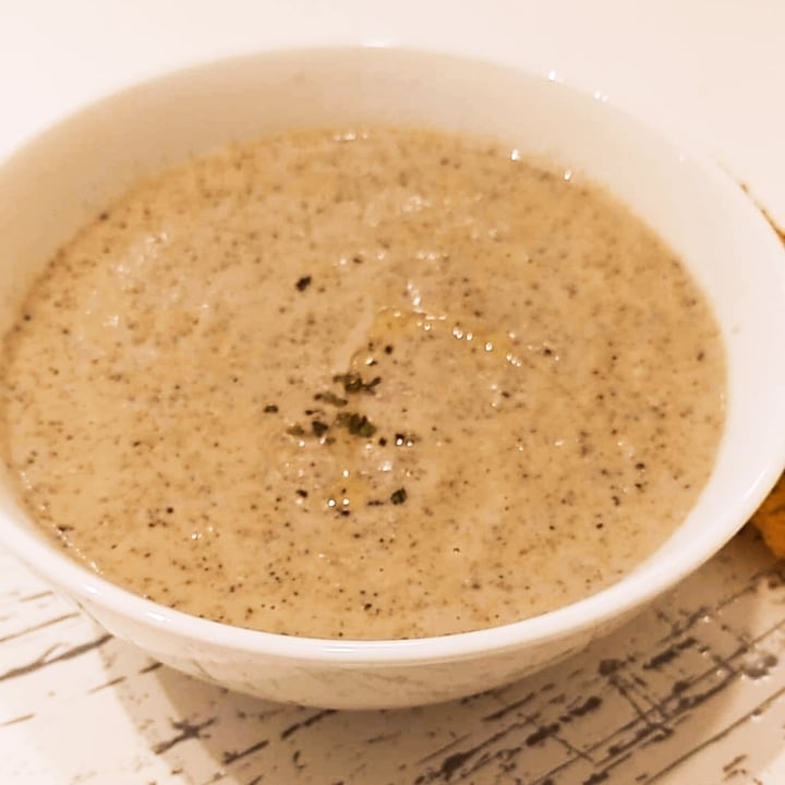 photo of iVegan (i12 Katong) Cream Of Mushroom Soup shared by @kismetcandle on  04 Sep 2022 - review
