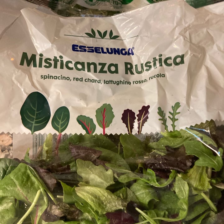 review photo of Esselunga naturama Misticanza shared by @eleocb on 11 Apr 2022 - review