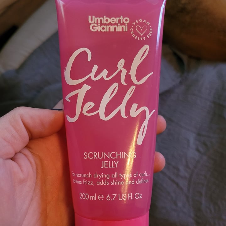 photo of Umberto Giannini Curl jelly - Scrunching Gel shared by @sarahsuzy on  12 May 2022 - review