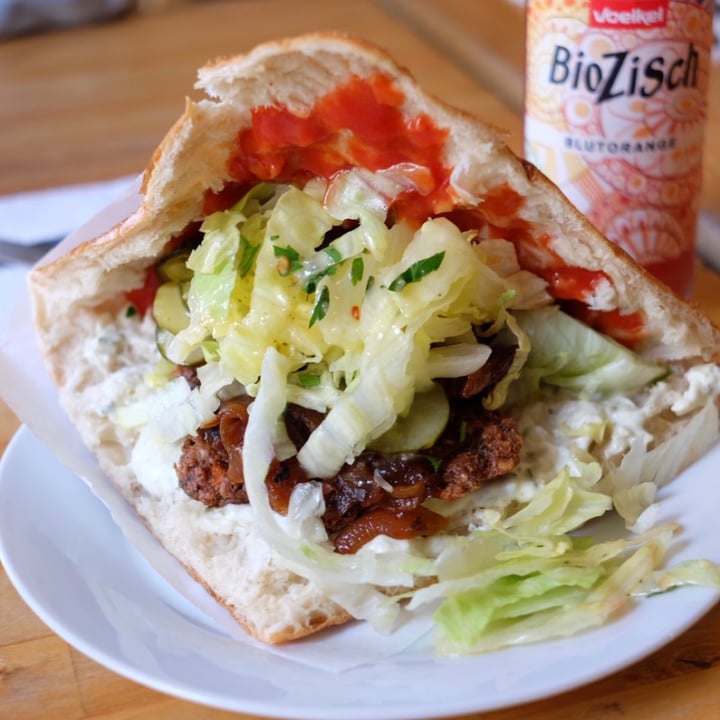 photo of Vöner Vegan doner kebab shared by @thefoodietakesflight on  13 Feb 2021 - review