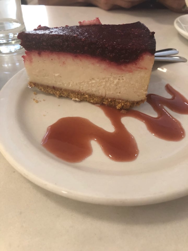 photo of Aux Vivres Plateau Un Cheesecake shared by @andreaalexandra on  30 Sep 2019 - review