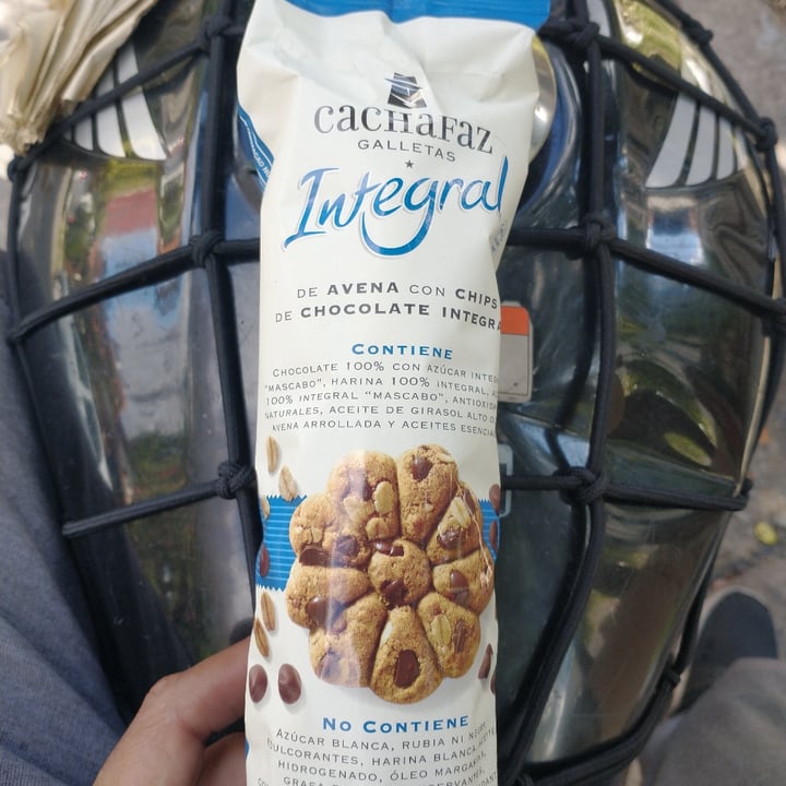 review photo of Cachafaz Galletas Integral de Granola con Avena, Almendra y Mani shared by @isaias on 16 Feb 2021 - review