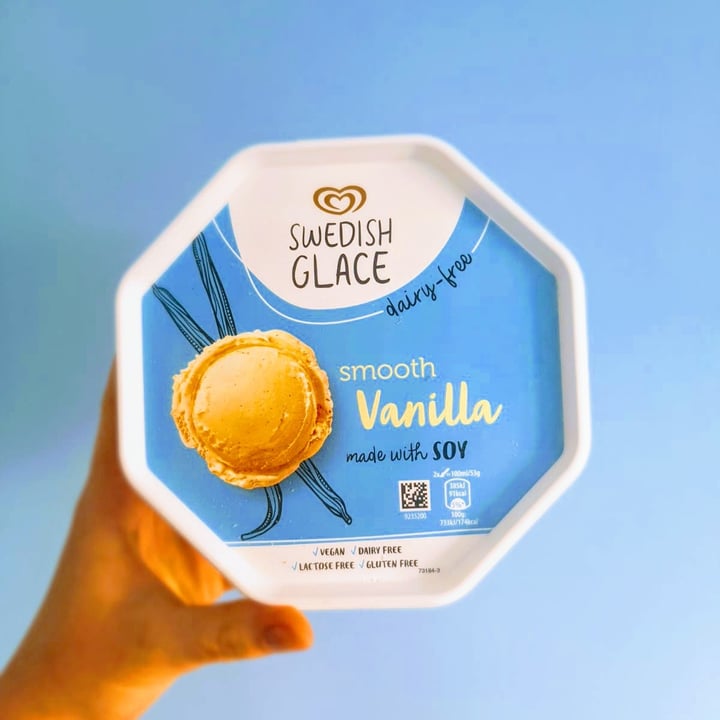 photo of Swedish Glace Smooth Vanilla ice cream tub shared by @solajem on  21 Feb 2021 - review