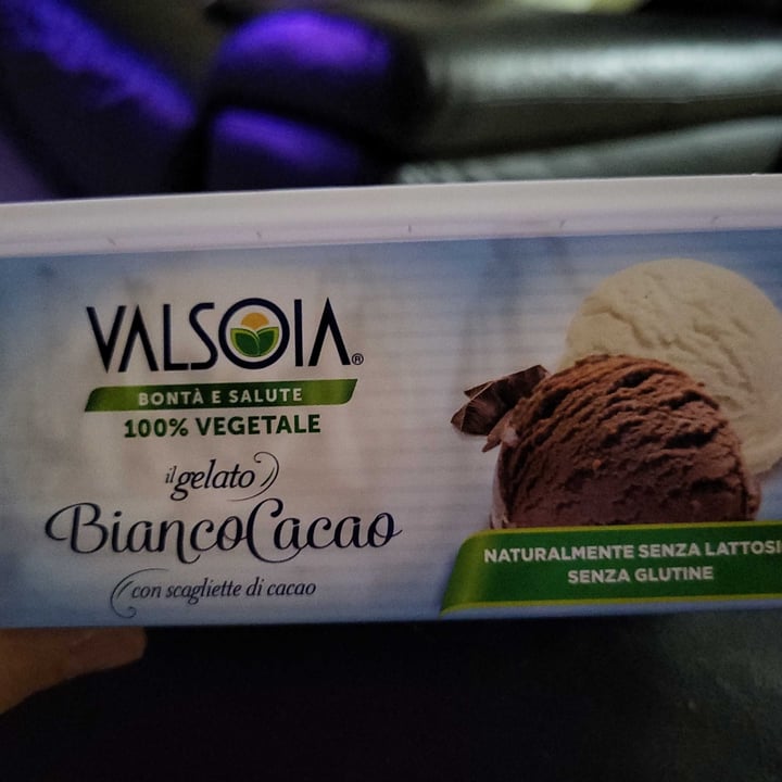 photo of Valsoia Gelato Bianco Cacao shared by @sofia1973 on  13 Jun 2022 - review