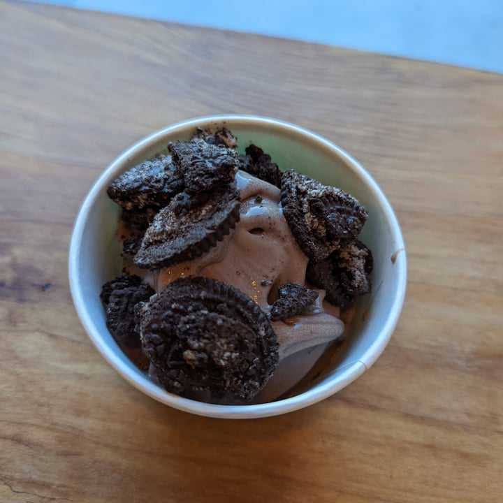 photo of Easy Breezy Frozen Yogurt Los Gatos cookies and creamboat shared by @regimack on  17 Jul 2022 - review