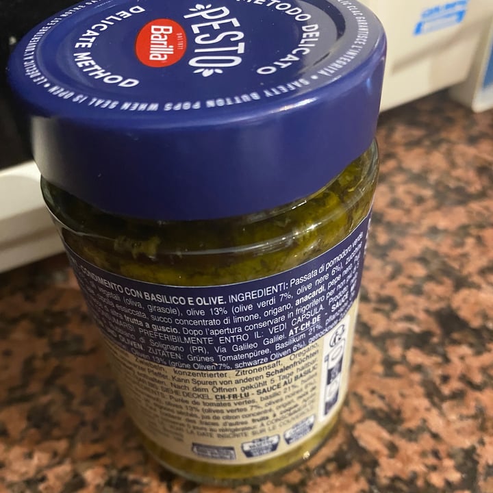 photo of Barilla Pesto rustico Basilico E Olive shared by @aryveg on  17 Oct 2022 - review