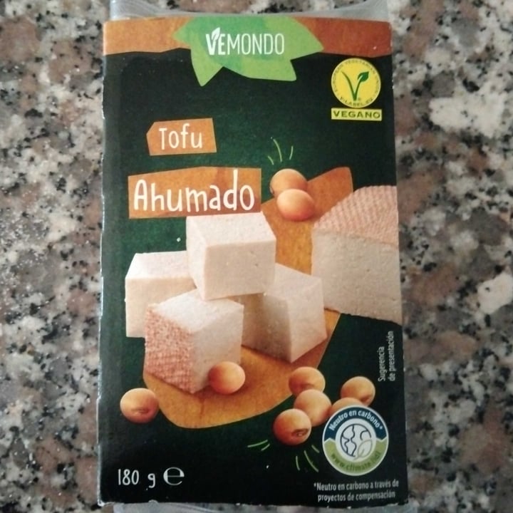 photo of Vemondo  tofu ahumado shared by @davidmastodon on  06 Oct 2022 - review