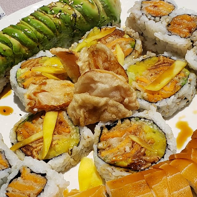 「Sweet Potato Special Roll」の料理の写真