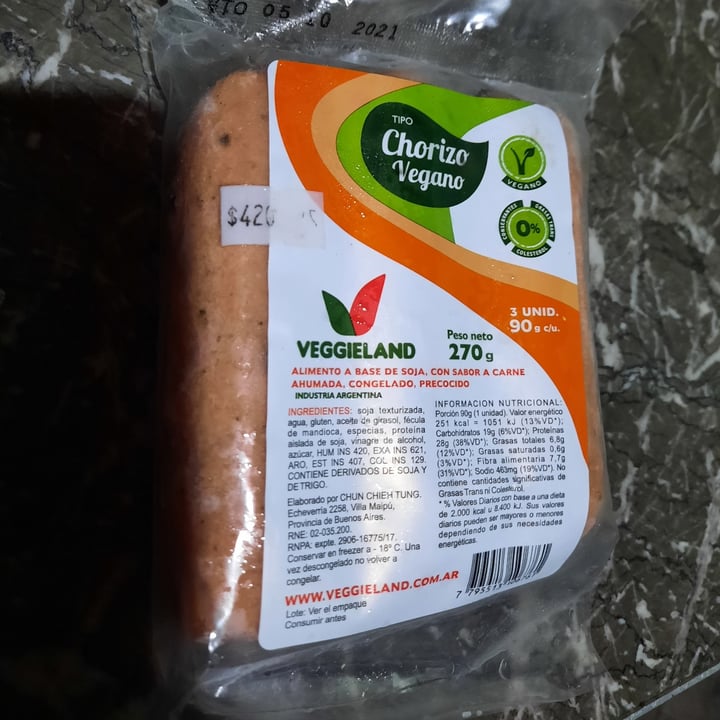 photo of Veggieland Chorizo Vegano shared by @malehofsetz on  29 Sep 2021 - review