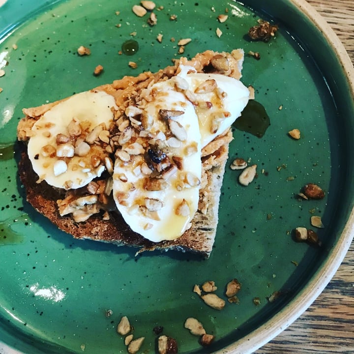 review photo of Tinsel Peanut butter and banana on toast shared by @zaza612 on 11 May 2020 - review