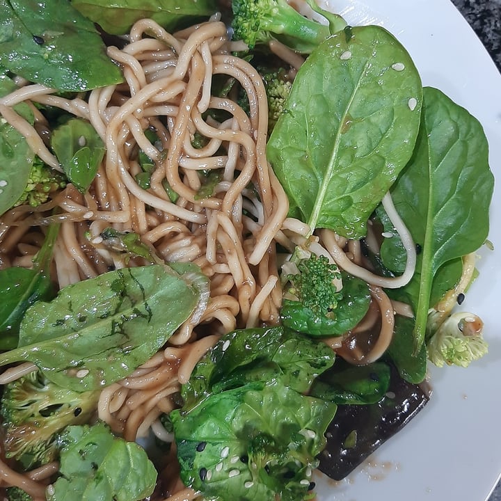 photo of Woolworths Food Green Chow Mein shared by @veganontheprairie on  06 Jul 2020 - review