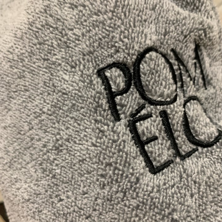 review photo of POMELO+CO. HairUp shared by @viviinmovimento on 26 Mar 2022 - review