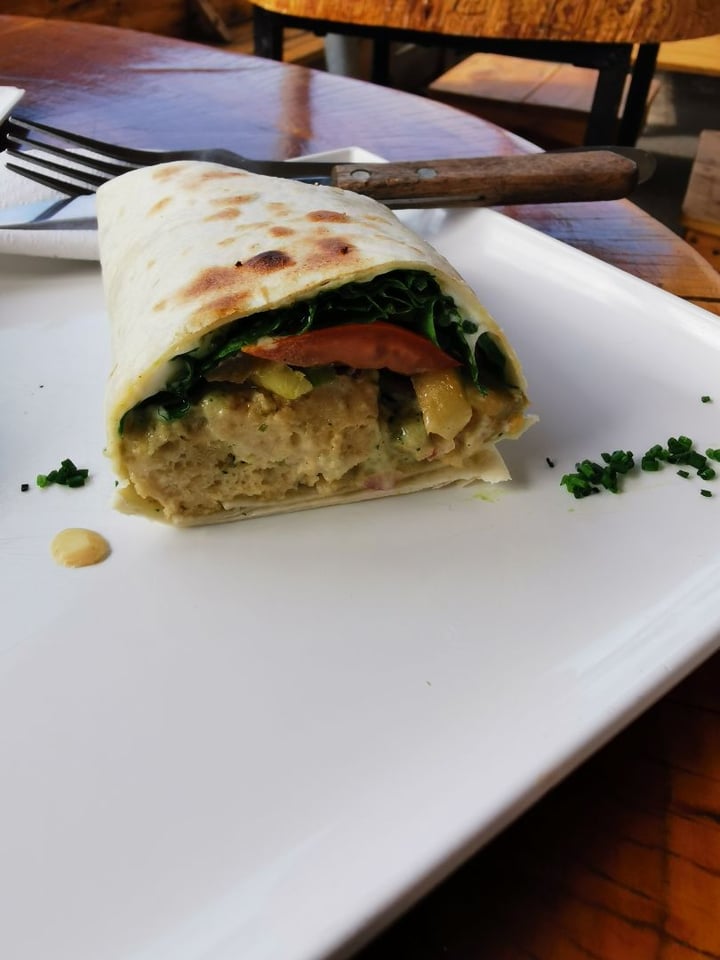 photo of Dolce Bakery Vegan Chicken Pesto Wrap shared by @veganpower001 on  15 Mar 2020 - review