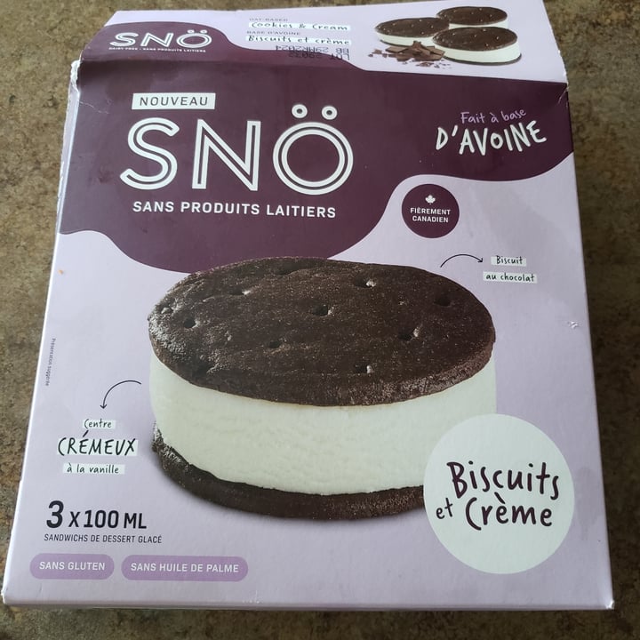 photo of Snö Cookies & Cream Frozen Dessert Sandwiches shared by @alexfoisy on  24 Jul 2022 - review