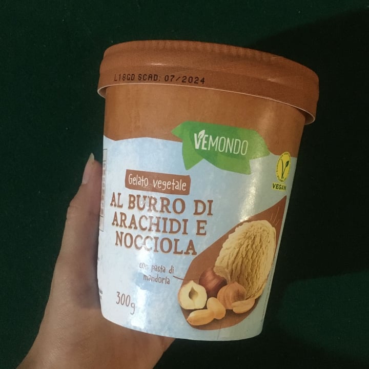 photo of Vemondo Gelato al burro di arachidi e nocciola shared by @mims26 on  06 Sep 2022 - review