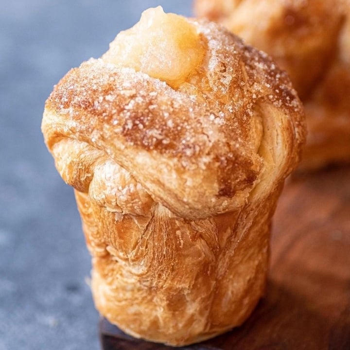 review photo of Craft Vegan Bakery Cruffin de Manzanas shared by @beto71 on 24 Sep 2021 - review
