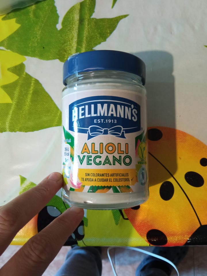 photo of Hellmann’s Ali olí vegano shared by @rosaliab on  26 Oct 2022 - review