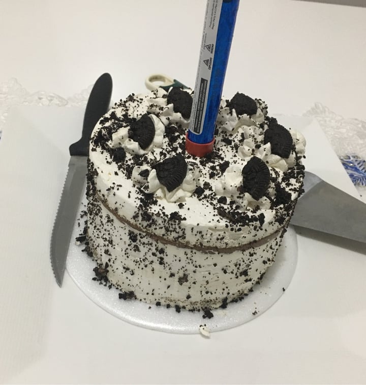 review photo of Frambuesa Pastelería Vegan Torta de vainilla y oreo shared by @veganliz on 12 Jun 2020 - review