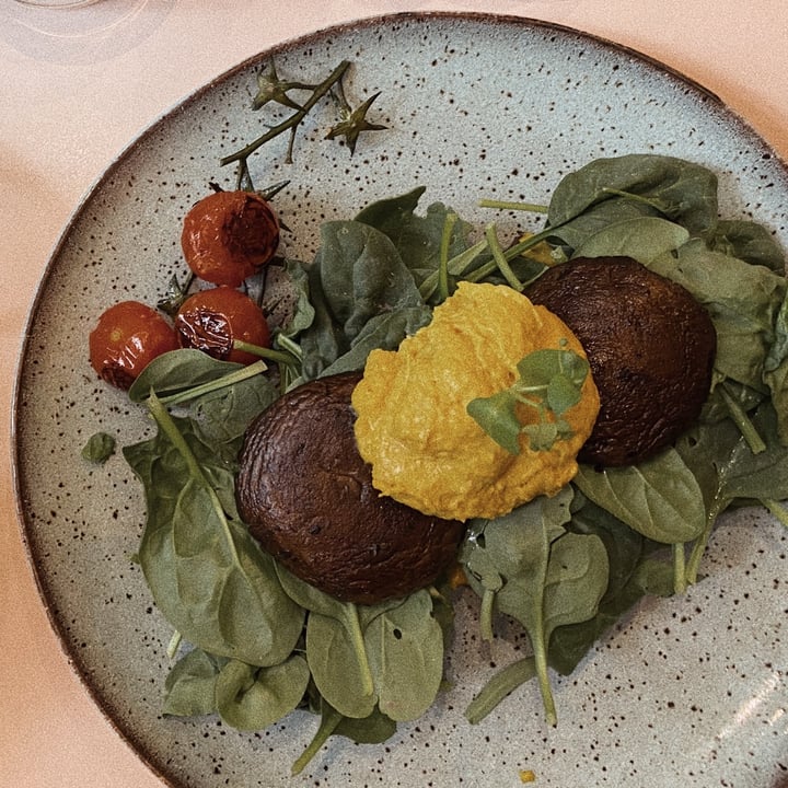 review photo of Karma Food Breakfast Sandwich shared by @vanessawatz on 21 Jul 2020 - review