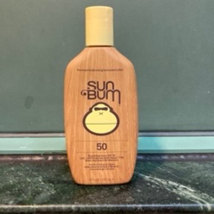 photo of Sun Bum Premium Moisturizing Sunscreen SPF 50 shared by @wendy123 on  13 Jun 2020 - review