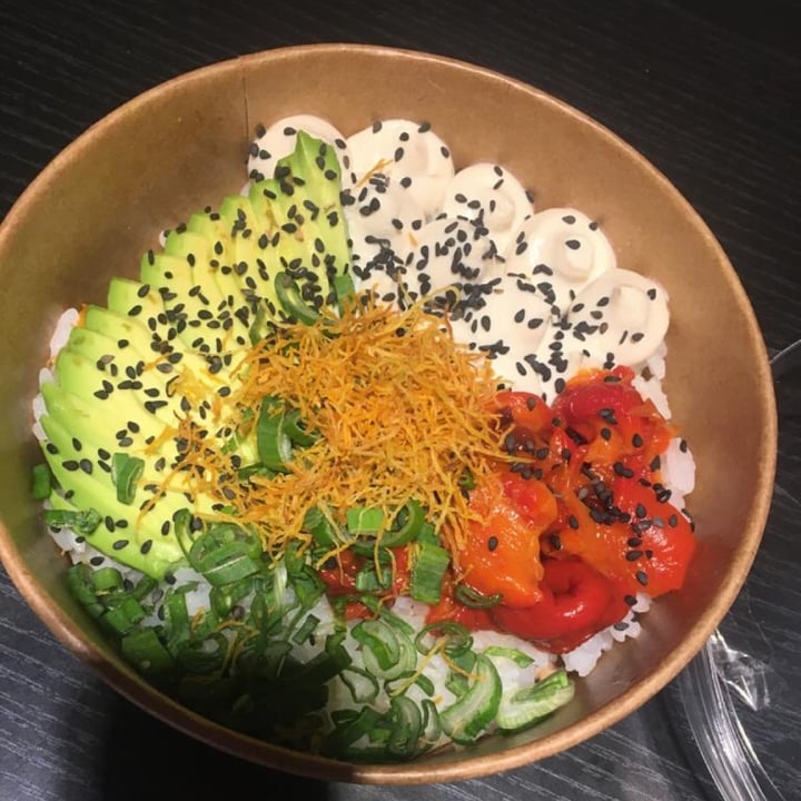 photo of Let it V - Vegan Sushi Spring poke shared by @maggiekoglot on  07 Oct 2020 - review